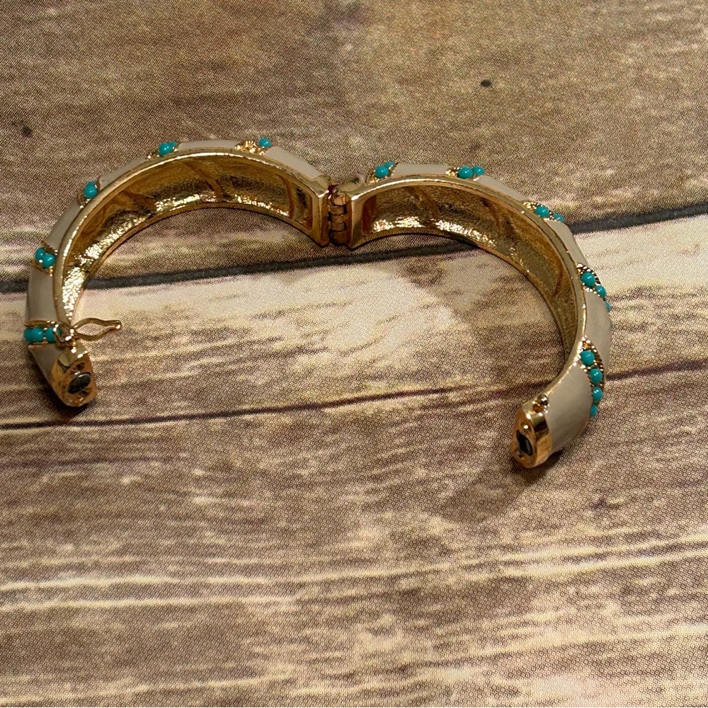 J.Crew Bracelet. Gold Silver and Blue. Magnetic Clasps. - Picture 10 of 11